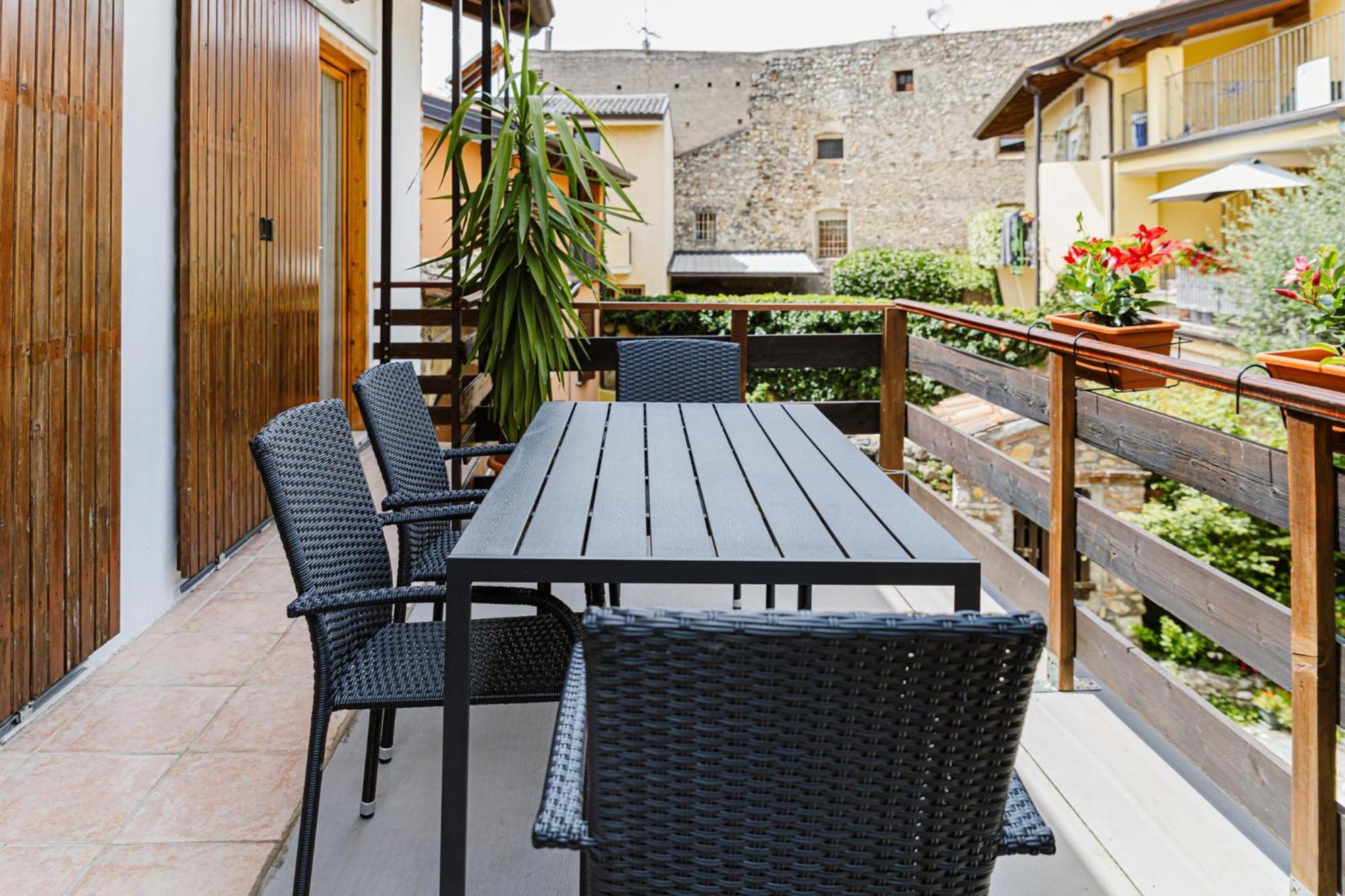 Cozy Castello Apartamento Manerba del Garda Exterior foto