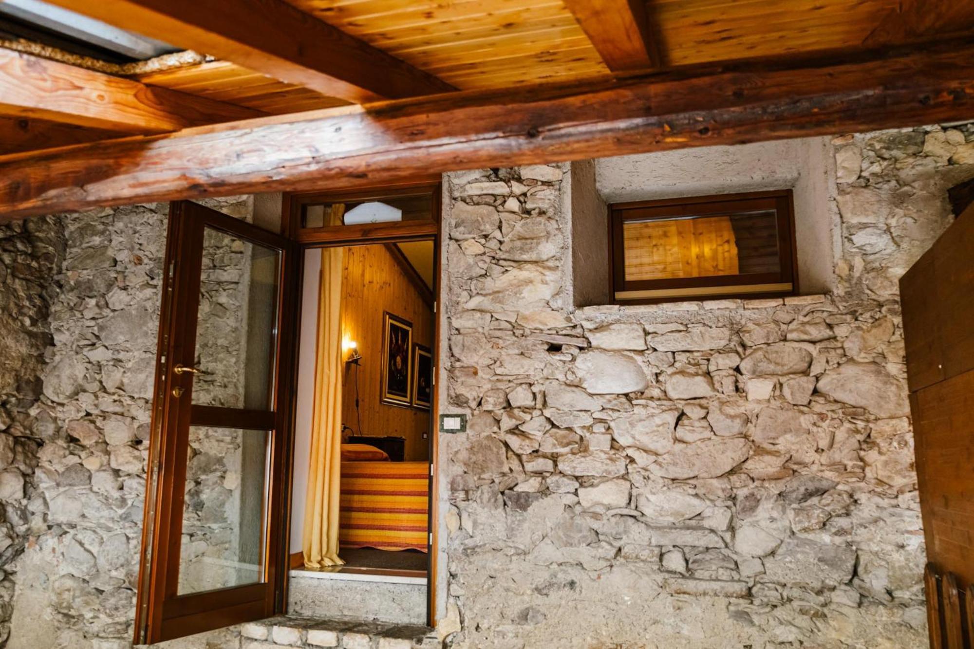 Cozy Castello Apartamento Manerba del Garda Exterior foto