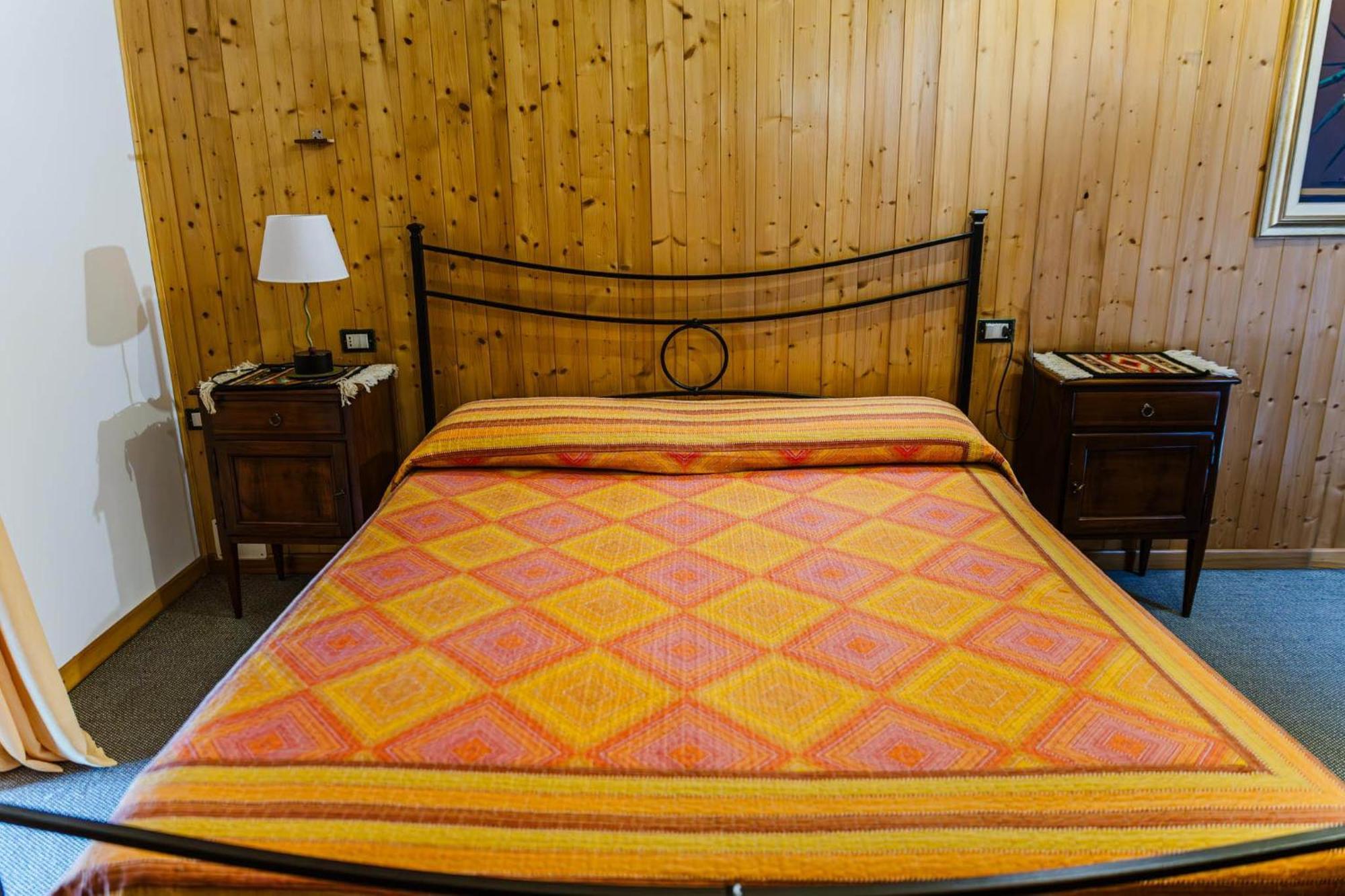 Cozy Castello Apartamento Manerba del Garda Exterior foto