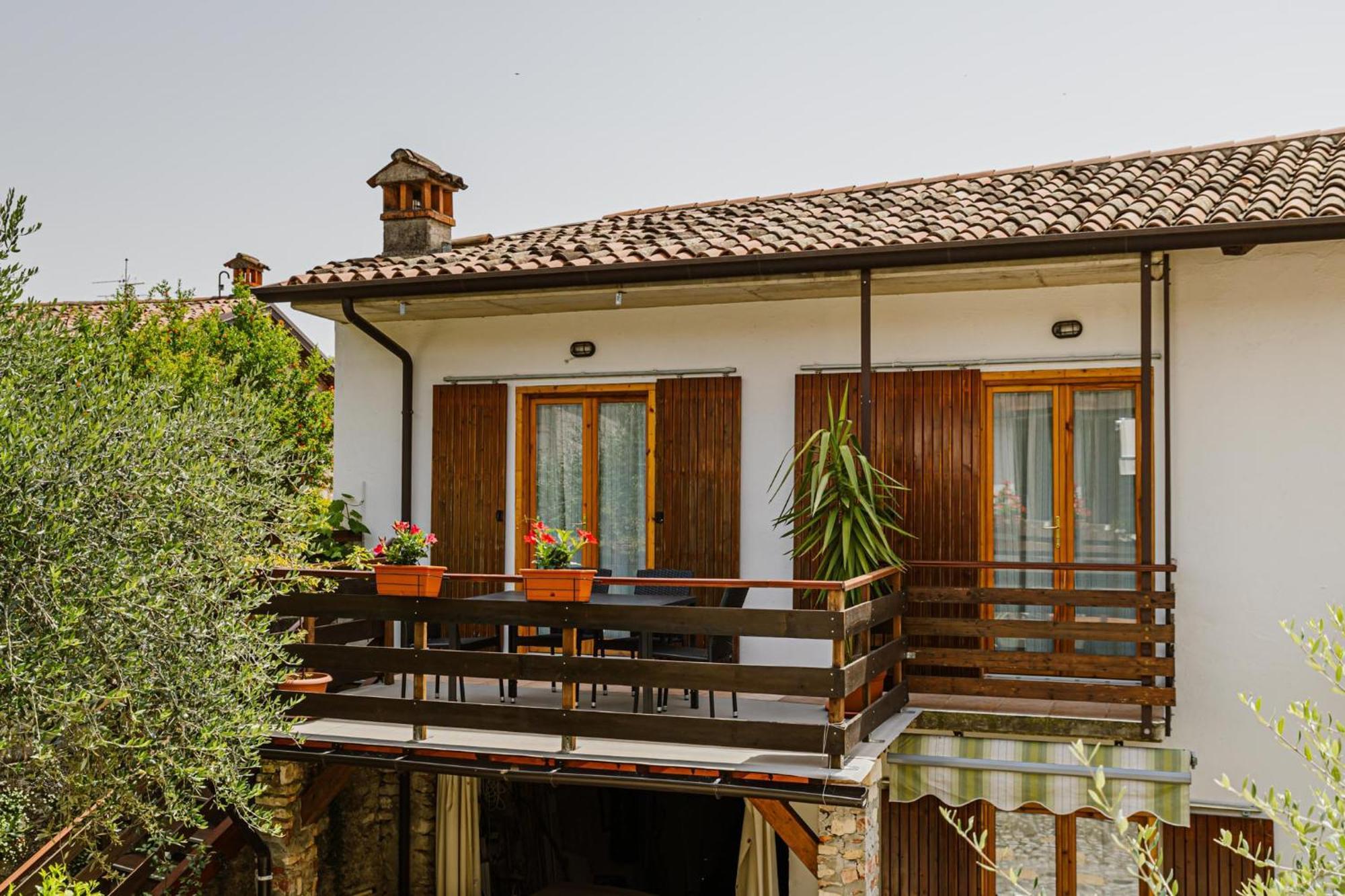 Cozy Castello Apartamento Manerba del Garda Exterior foto