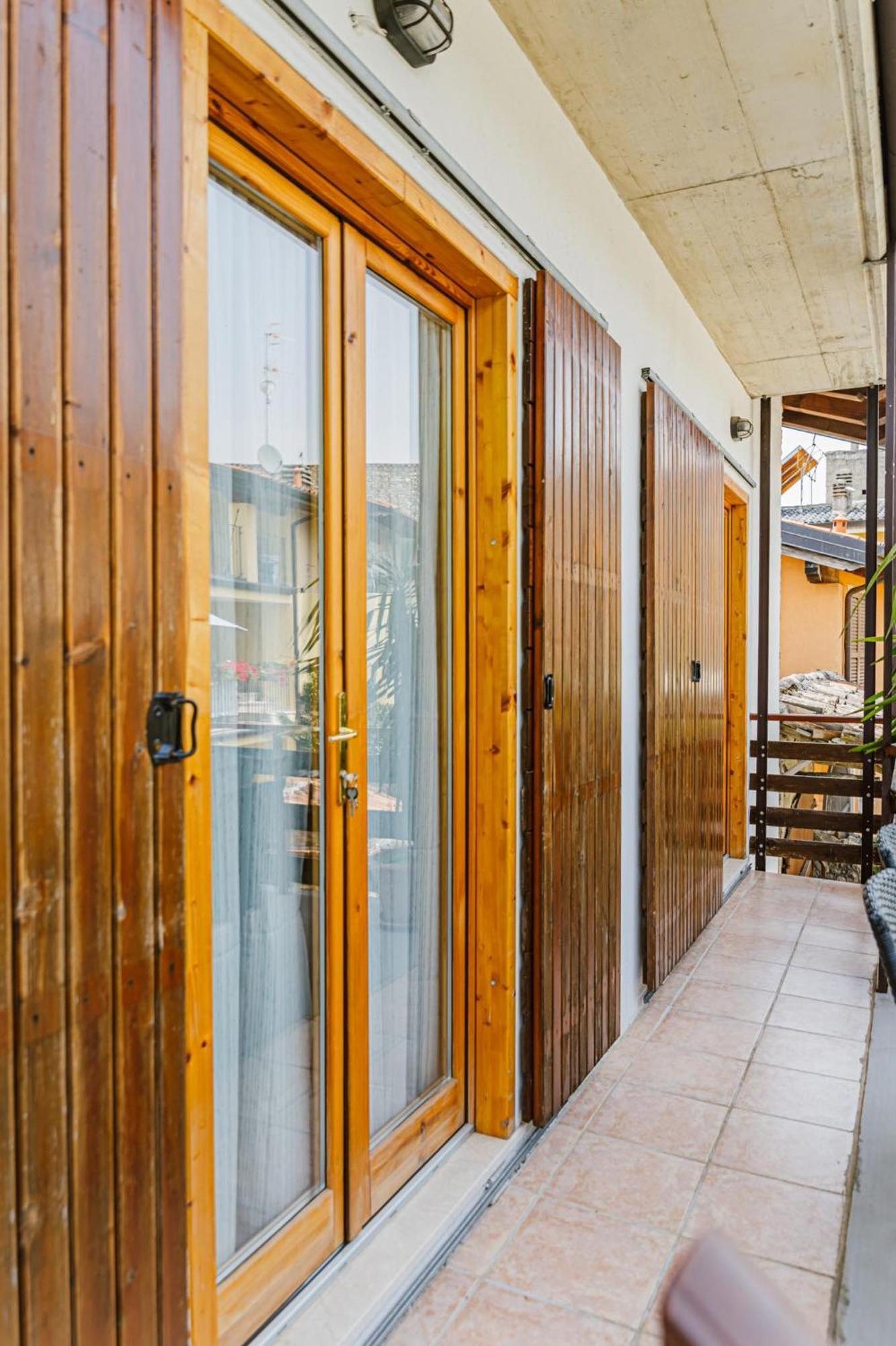 Cozy Castello Apartamento Manerba del Garda Exterior foto