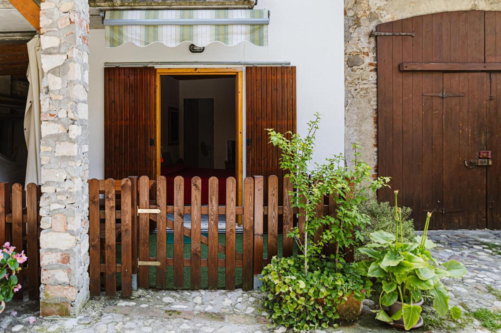 Cozy Castello Apartamento Manerba del Garda Exterior foto