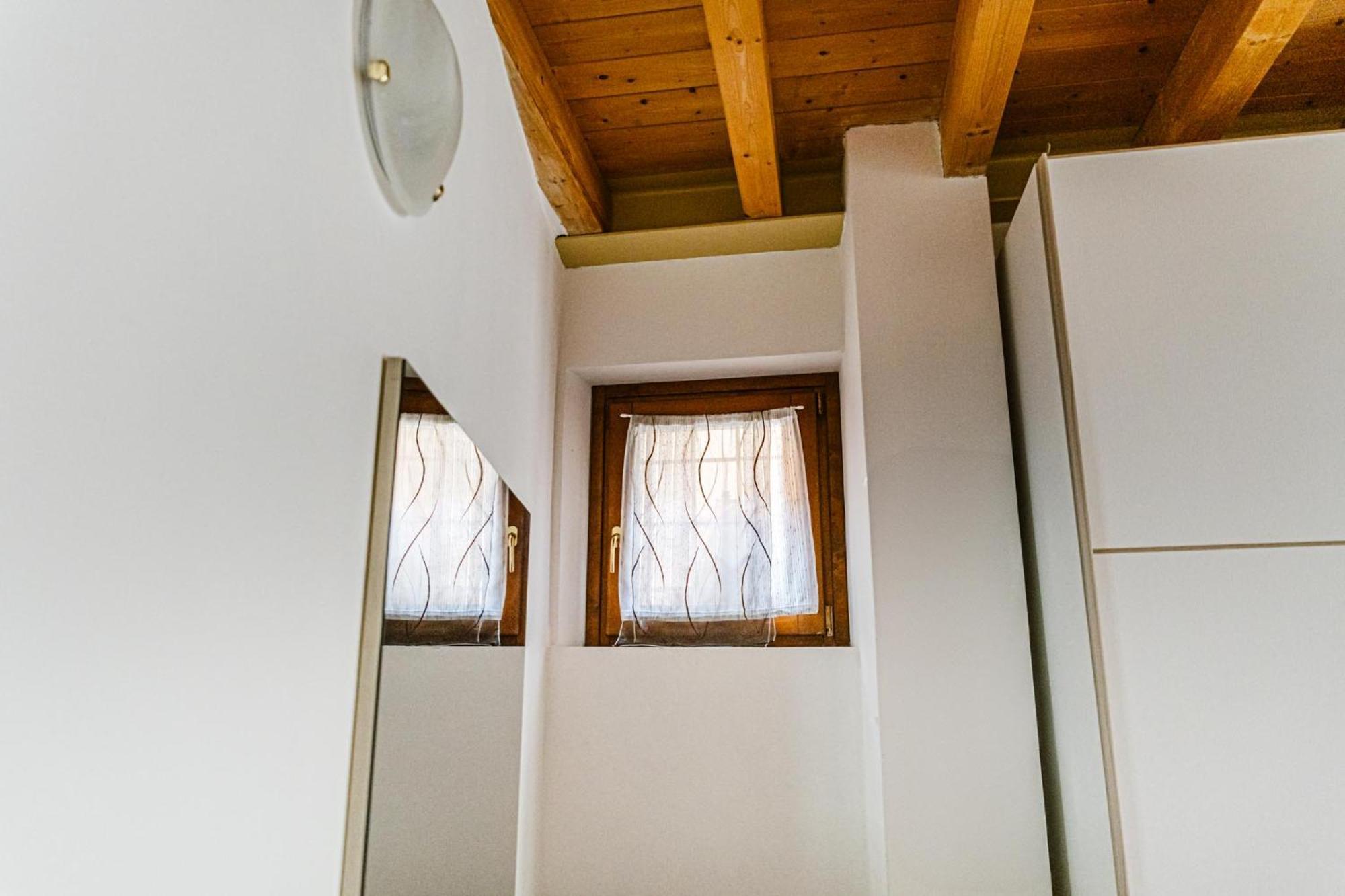 Cozy Castello Apartamento Manerba del Garda Exterior foto